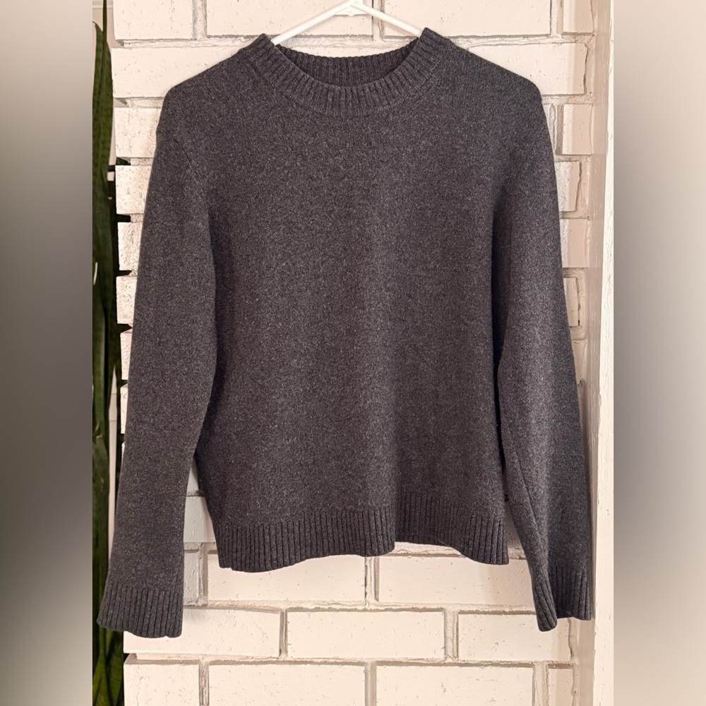 Organic Basics 100% Recycled Wool Gray Crew Neck Knit Sweater Women's Size S